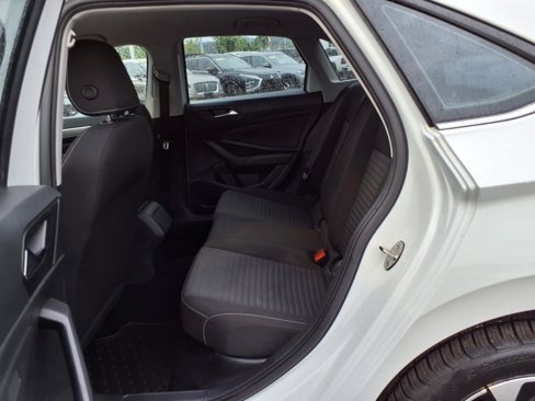 Used 2022 Volkswagen Jetta S image 11