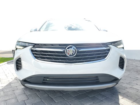 Used 2022 Buick Envision Essence w/ Safety Package image 2