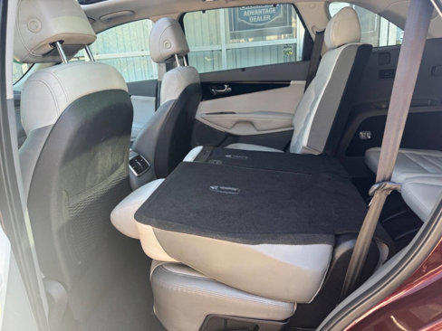 Used 2017 Kia Sorento SX image 16