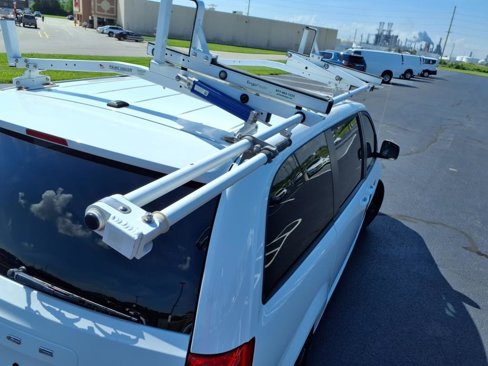 Used 2019 Dodge Grand Caravan SE image 2