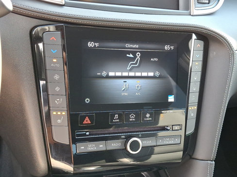 Certified 2024 INFINITI QX50 Luxe image 19