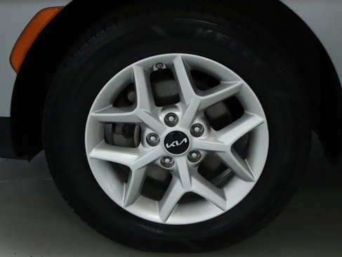 Used 2024 Kia Soul LX w/ Option Group 015 image 40