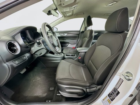 Used 2023 Kia Forte LXS image 13