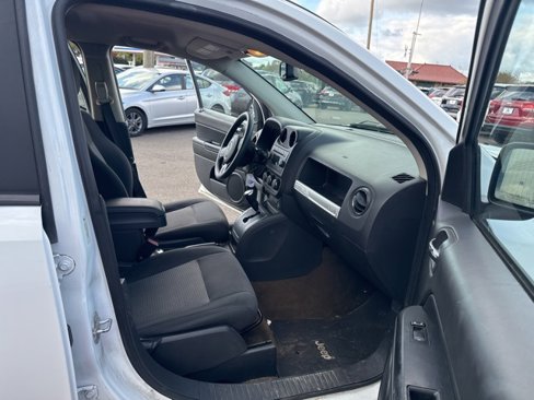 Used 2016 Jeep Compass Sport w/ Power Value Group image 13