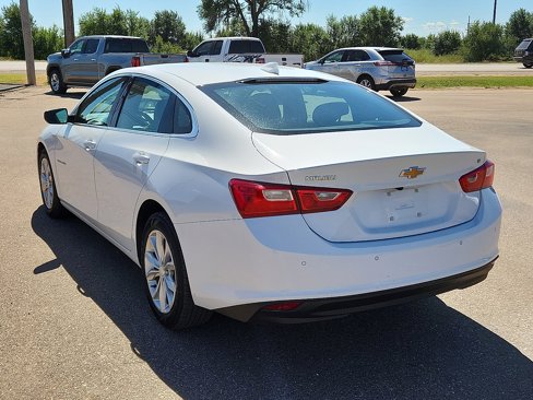 Used 2024 Chevrolet Malibu LT image 3