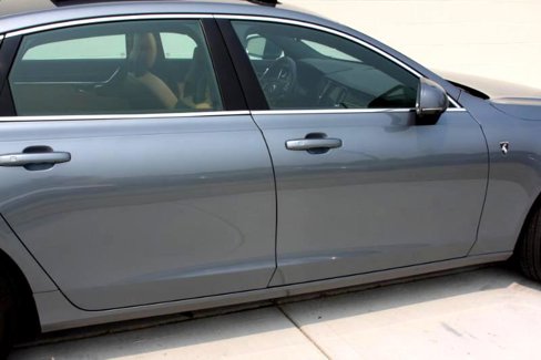 Used 2018 Volvo S90 T5 Momentum w/ Convenience Package image 17