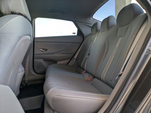 Used 2021 Hyundai Elantra SEL image 14