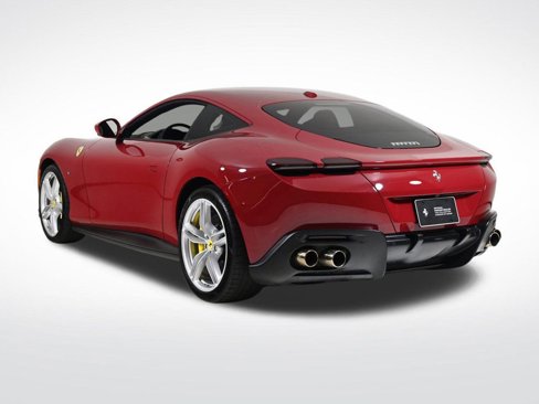 Used 2022 Ferrari Roma image 2