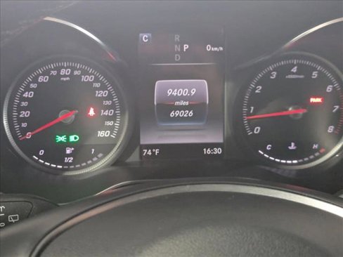 Used 2019 Mercedes-Benz GLC 300 4MATIC image 11