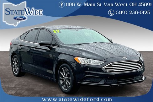 Used 2017 Ford Fusion SE w/ Fusion SE Technology Package image 1