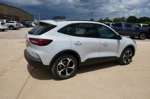 New 2025 Ford Escape ST-Line Elite image 4