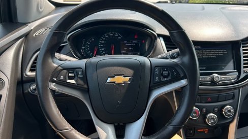 Used 2019 Chevrolet Trax LT w/ LT Convenience Package image 20