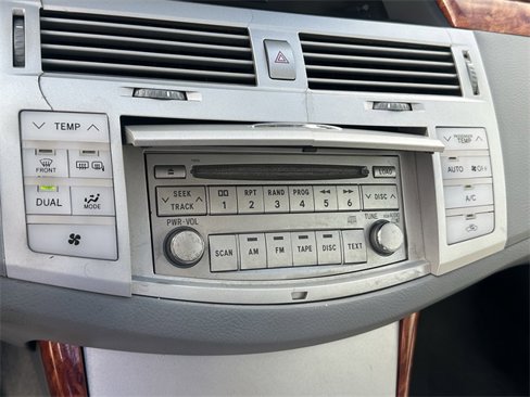 Used 2007 Toyota Avalon XLS image 17