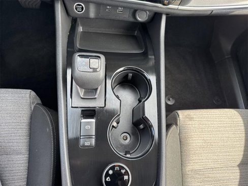 Used 2023 Nissan Rogue SV image 14