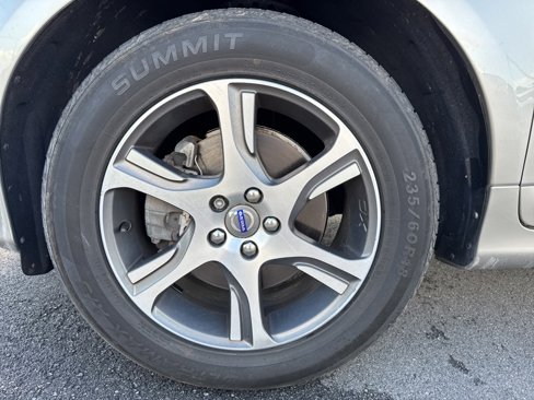 Used 2015 Volvo XC60 T6 w/ Protection Package image 14