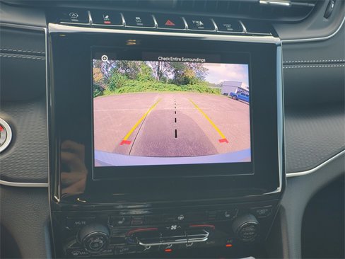 New 2025 Jeep Grand Cherokee L Altitude image 26