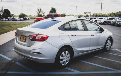 Used 2018 Chevrolet Cruze LS image 30