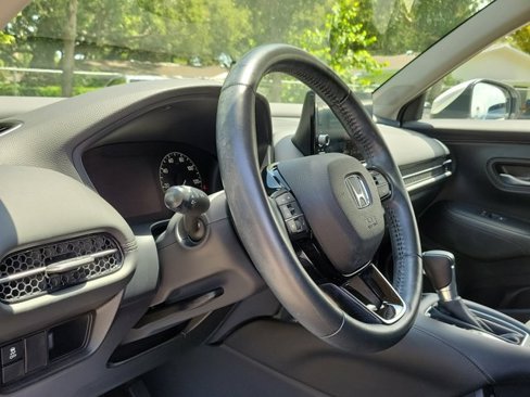 Used 2023 Honda HR-V EX-L image 7
