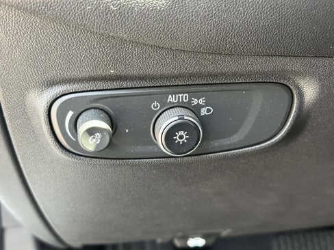 Used 2023 Chevrolet Equinox LT image 22