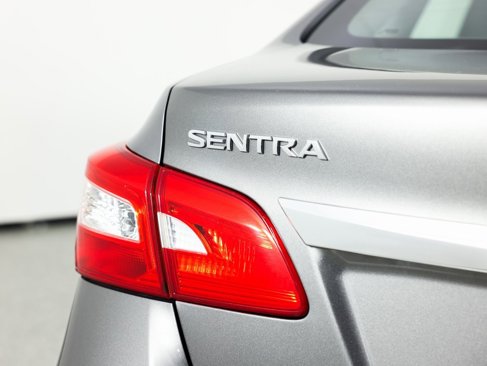 Used 2016 Nissan Sentra S image 8
