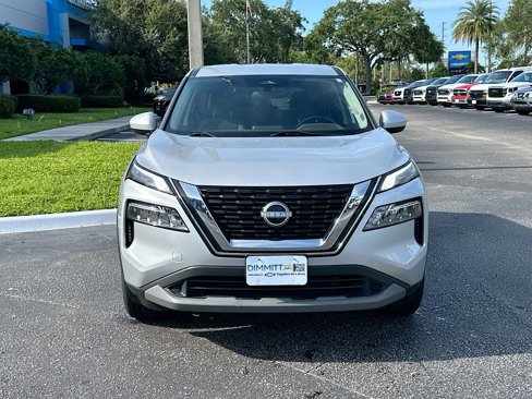Used 2023 Nissan Rogue SV image 2