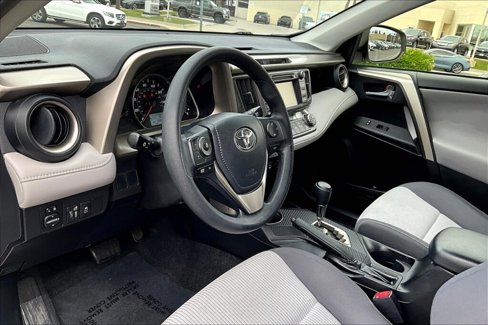 Used 2015 Toyota RAV4 XLE image 9
