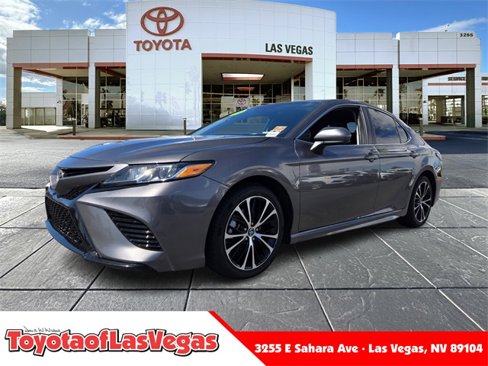 Certified 2019 Toyota Camry SE image 1