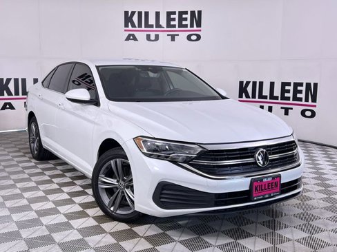 Used 2023 Volkswagen Jetta SE image 1