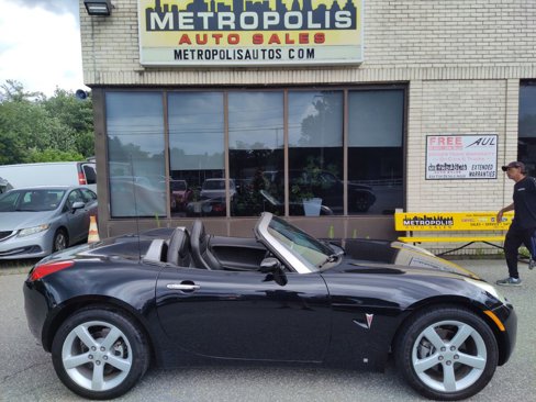 Used 2006 Pontiac Solstice Convertible w/ Premium Package image 1