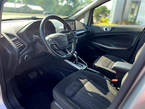 Used 2018 Ford EcoSport SE w/ SE Convenience Package image 16
