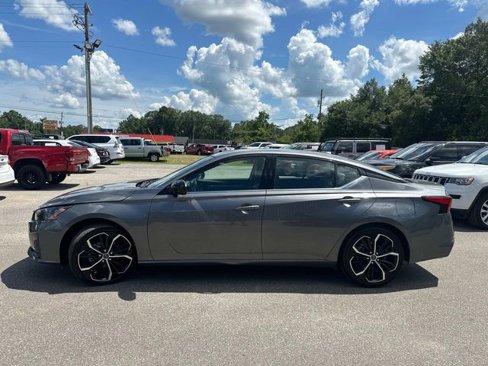 Used 2024 Nissan Altima 2.5 SR image 11