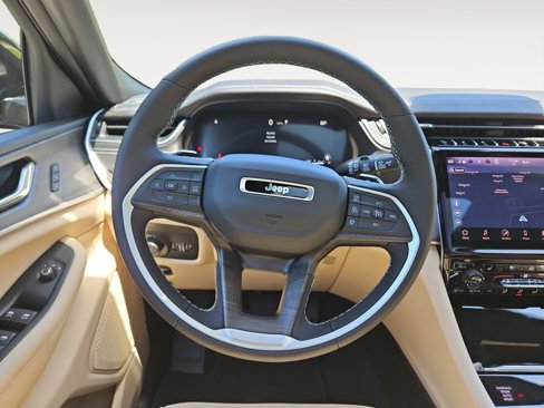 New 2025 Jeep Grand Cherokee L Limited w/ Luxury Tech Group II image 12