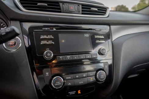 Used 2015 Nissan Rogue SV image 30