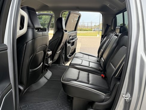 Used 2022 RAM 1500 Laramie image 34