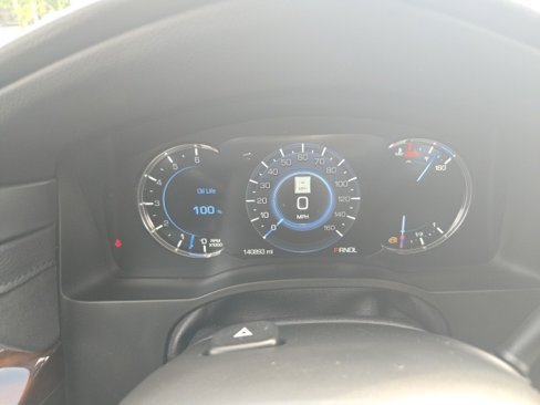 Used 2019 Cadillac Escalade Premium Luxury image 33