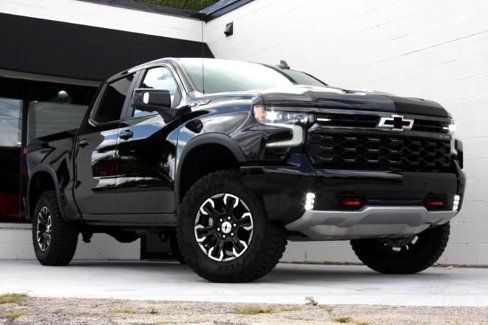 Used 2025 Chevrolet Silverado 1500 ZR2 w/ Technology Package image 6