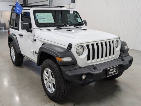 Used 2023 Jeep Wrangler Sport image 5
