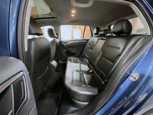 Used 2019 Volkswagen Golf SE w/ Driver Assistance Package image 19