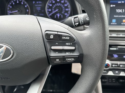 Used 2020 Hyundai Elantra SEL image 18