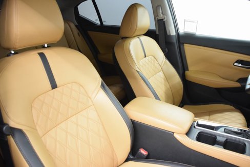Used 2022 Nissan Sentra SV w/ SV Premium Package image 14