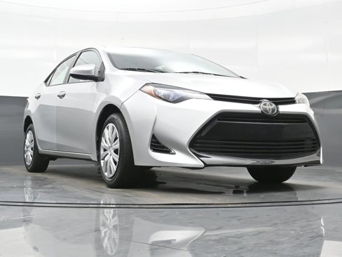 Used 2019 Toyota Corolla LE image 23