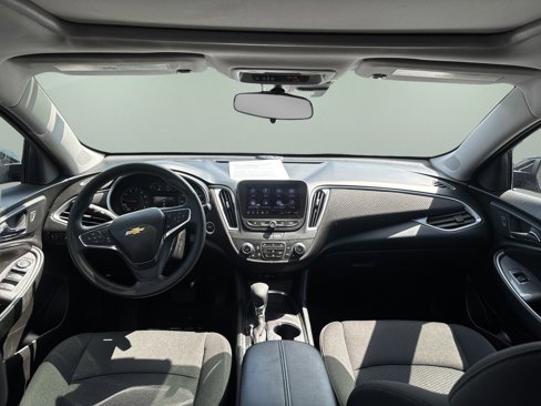 Used 2024 Chevrolet Malibu LT image 2