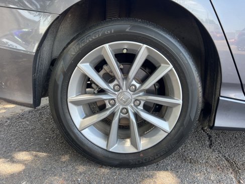 Used 2022 Honda Accord LX image 9