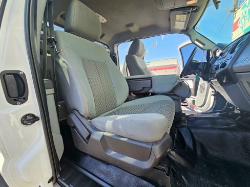 Used 2014 Ford F550 4x4 SuperCab Super Duty image 16