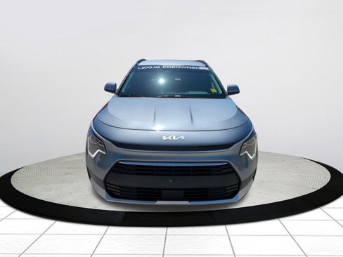 Used 2024 Kia Niro EX image 8