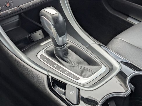 Used 2016 Ford Fusion Titanium image 24