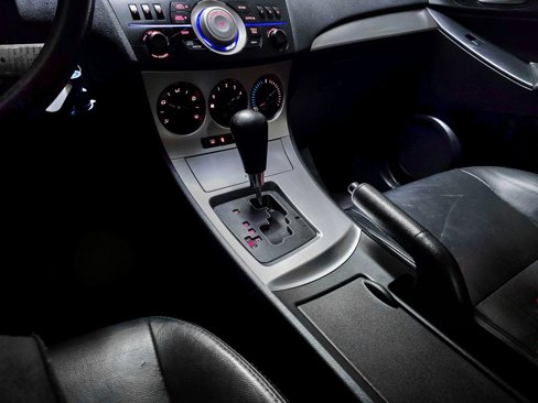 Used 2010 MAZDA MAZDA3 i Touring image 32
