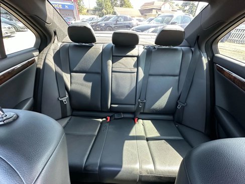 Used 2012 Mercedes-Benz C 250 Sedan image 16