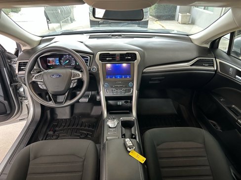 Used 2020 Ford Fusion SE image 31