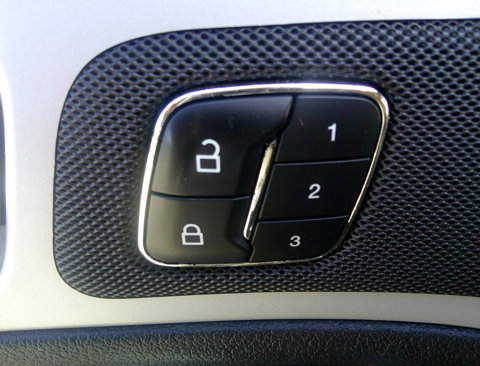 Used 2013 Ford Explorer Limited image 17